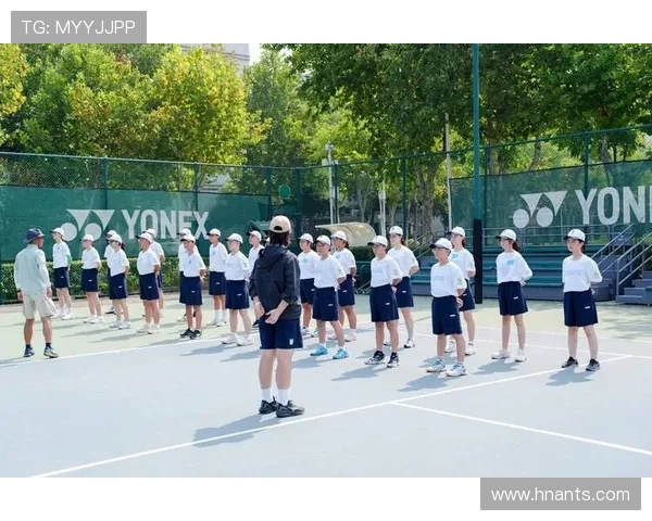 以网球运动为核心探讨竞技精神与身体素质全面提升的内在联系