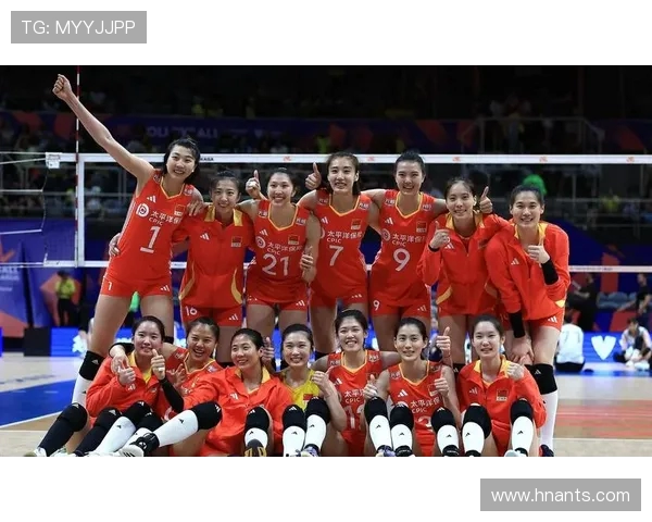中国女排力克美国队晋级世锦赛决赛 展现出强大团队精神与技术实力 中国女排力克美国队晋级世锦赛决赛 展现出强大团队精神与技术实力