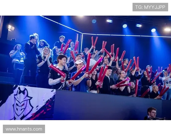 《电竞行业发展迅猛 全球顶级赛事吸引观众热情与投资热潮》