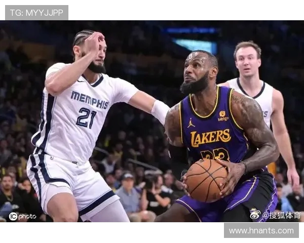 灰熊强势挑战湖人巅峰对决再燃悬念上演硬核较量